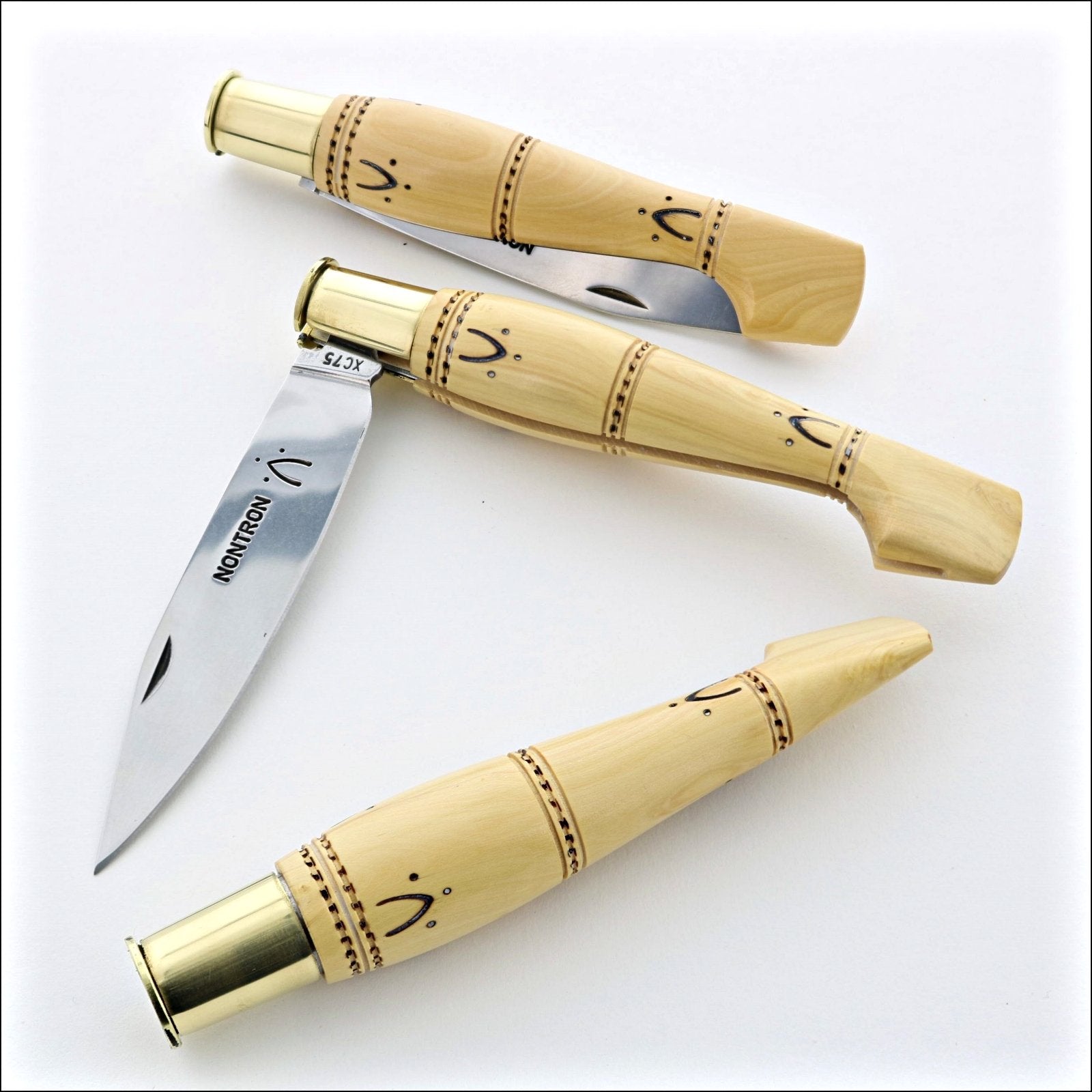 Nontron Pocket Knife Carbon Blade No25 - Clog Handle