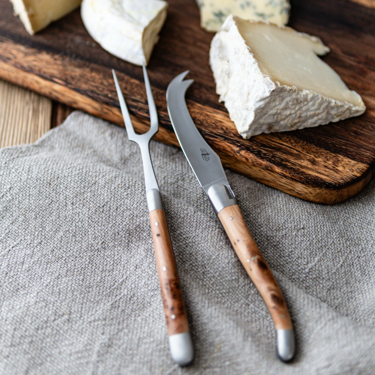 Forge de Laguiole Tradition Cheese Set - Juniper - Satin Finish