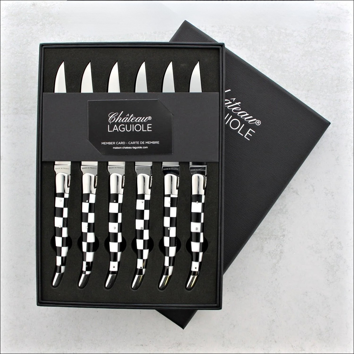 set of 6 checkered handle steak knives