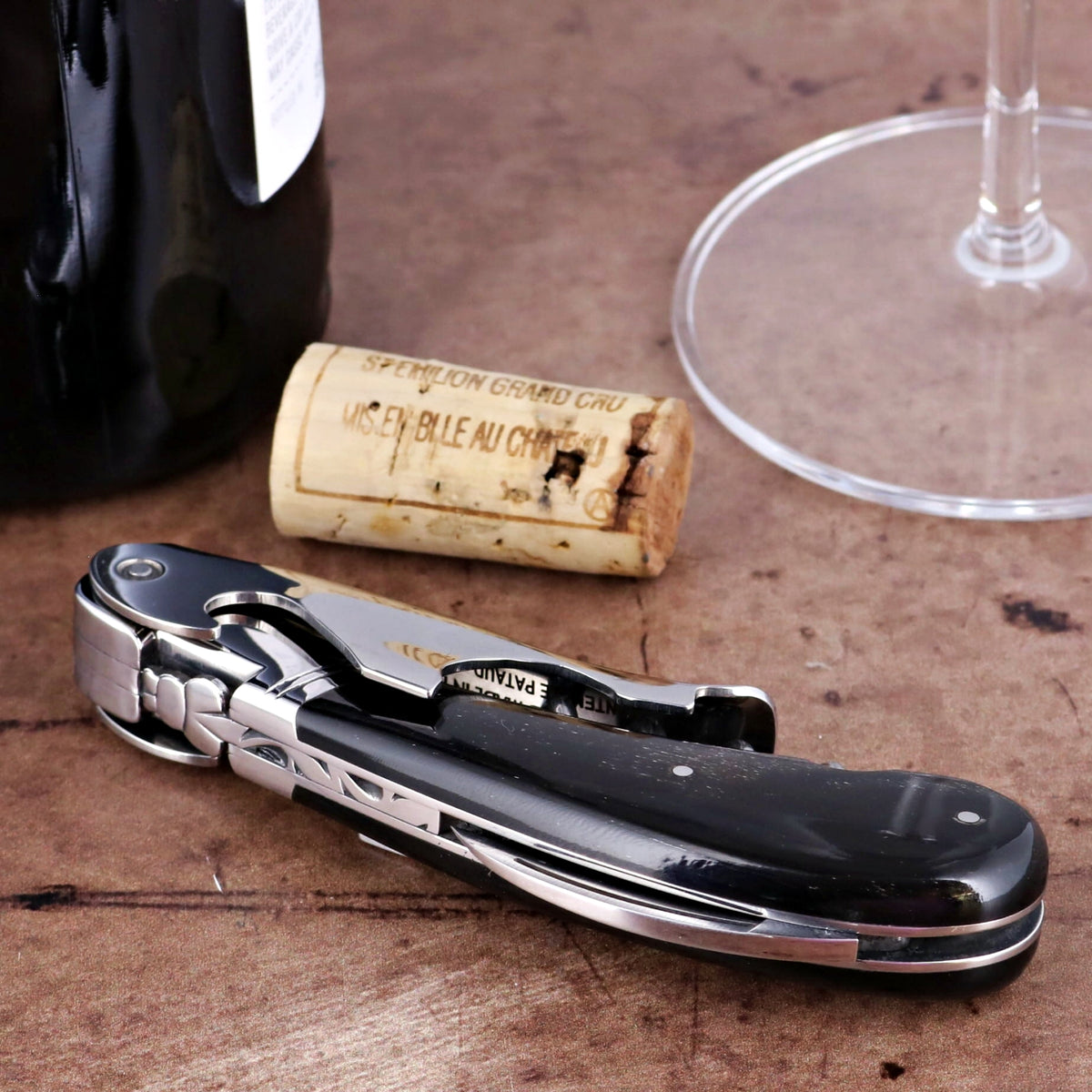 Laguiole Magnum Black Horn Tip Corkscrew - W