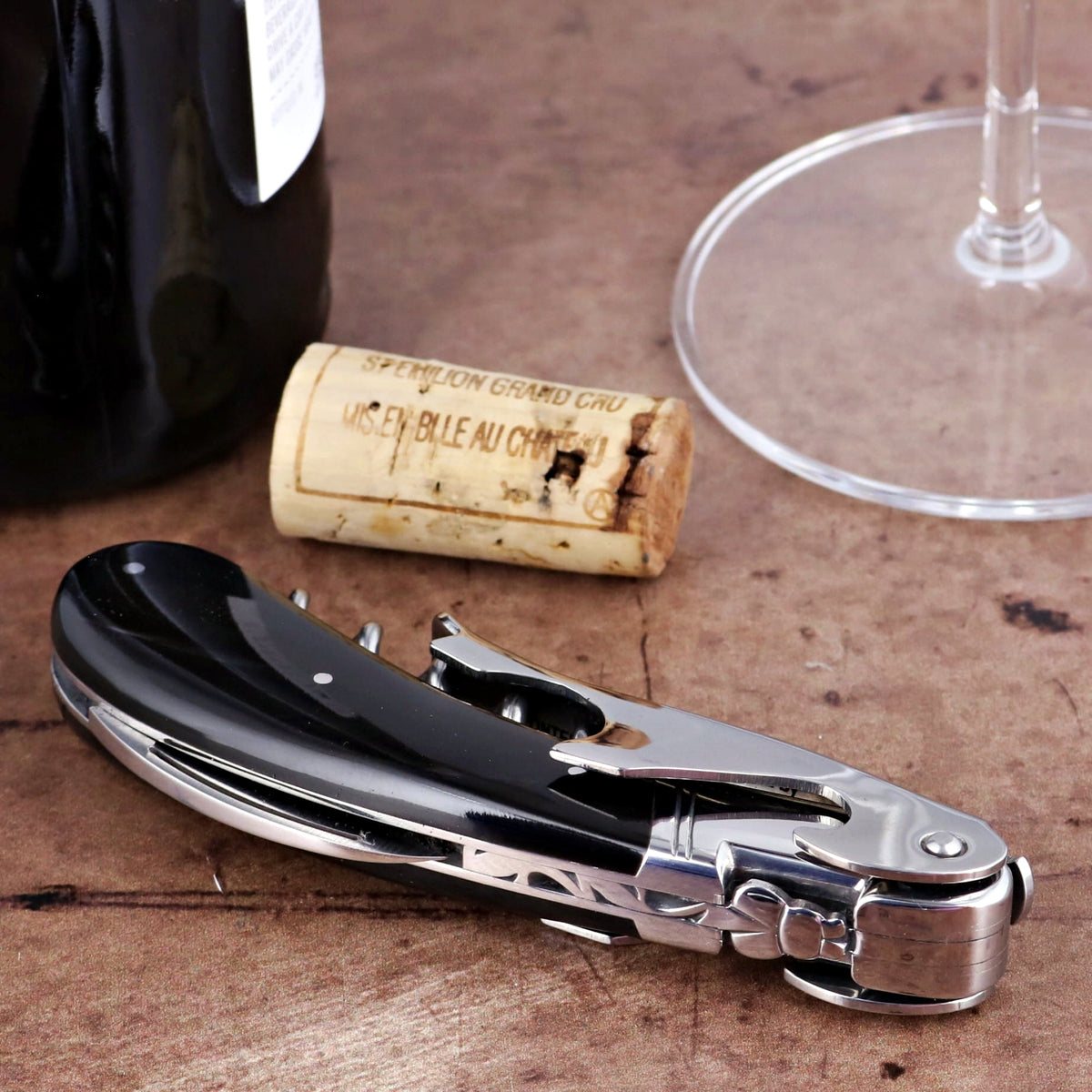 Laguiole Magnum Black Horn Tip Corkscrew - W
