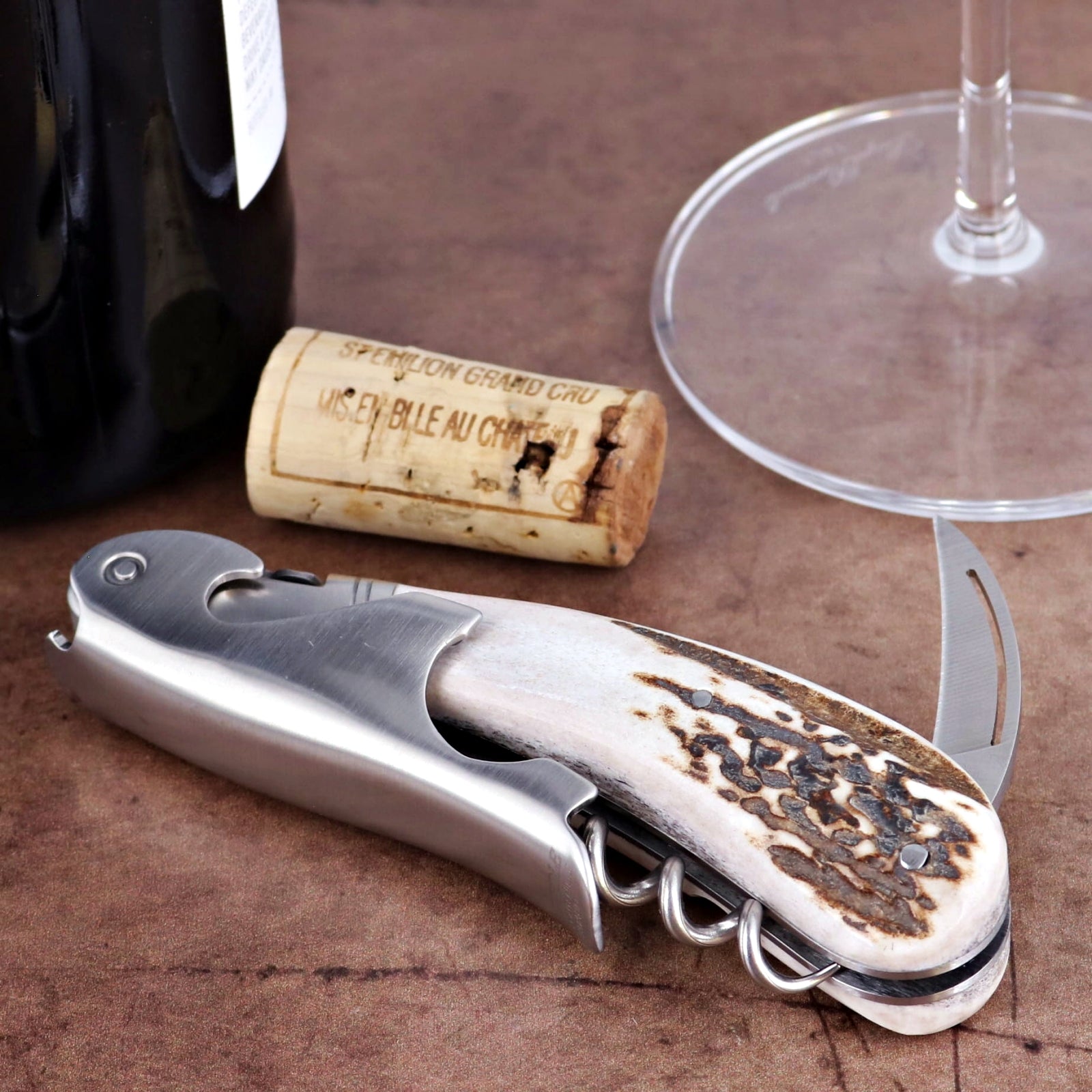 Laguiole Magnum Deer Stag Corkscrew - D, close-up of the stag horn handle and stainless steel tools.