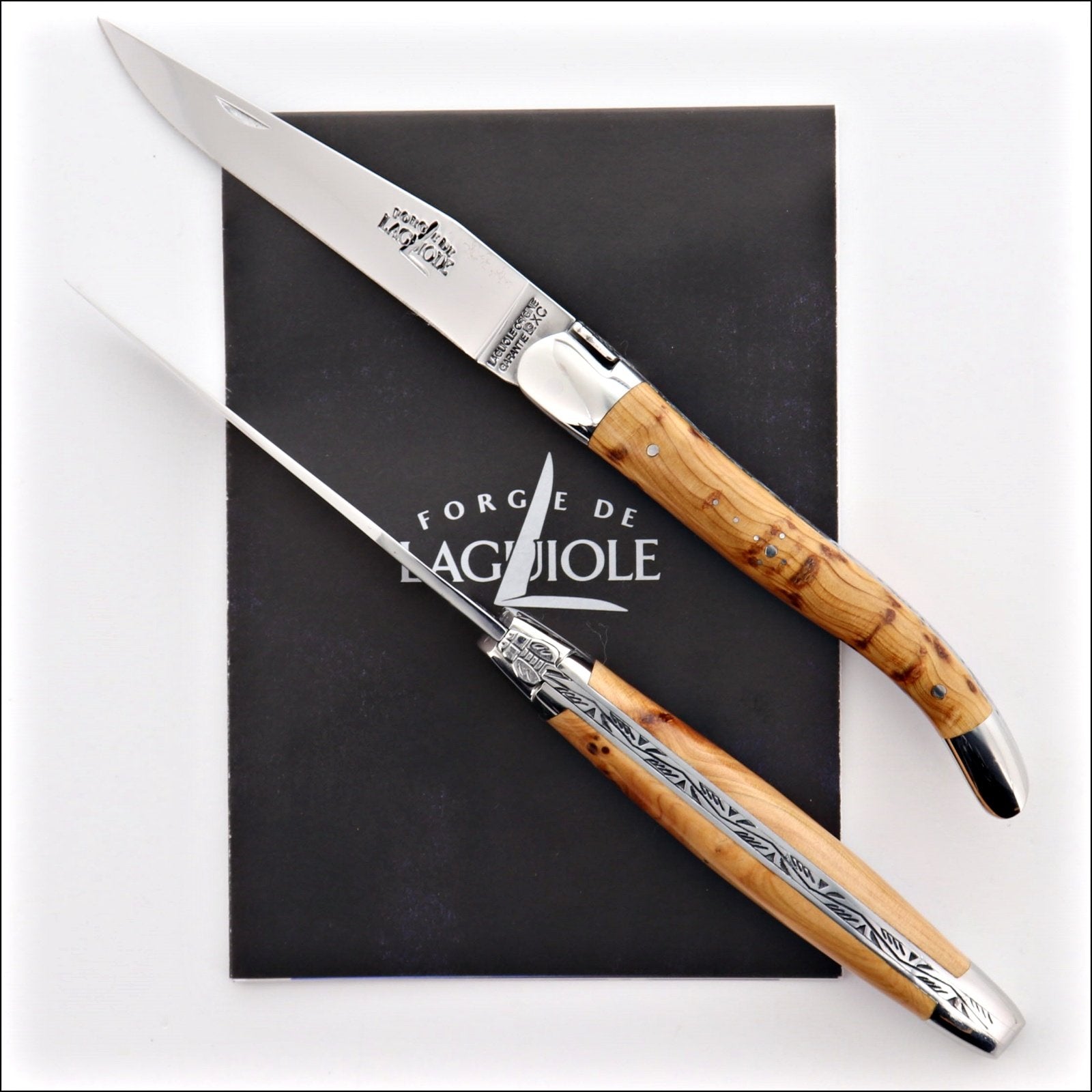 Carbon Blade Laguiole Pocket Knife Juniper Handle-