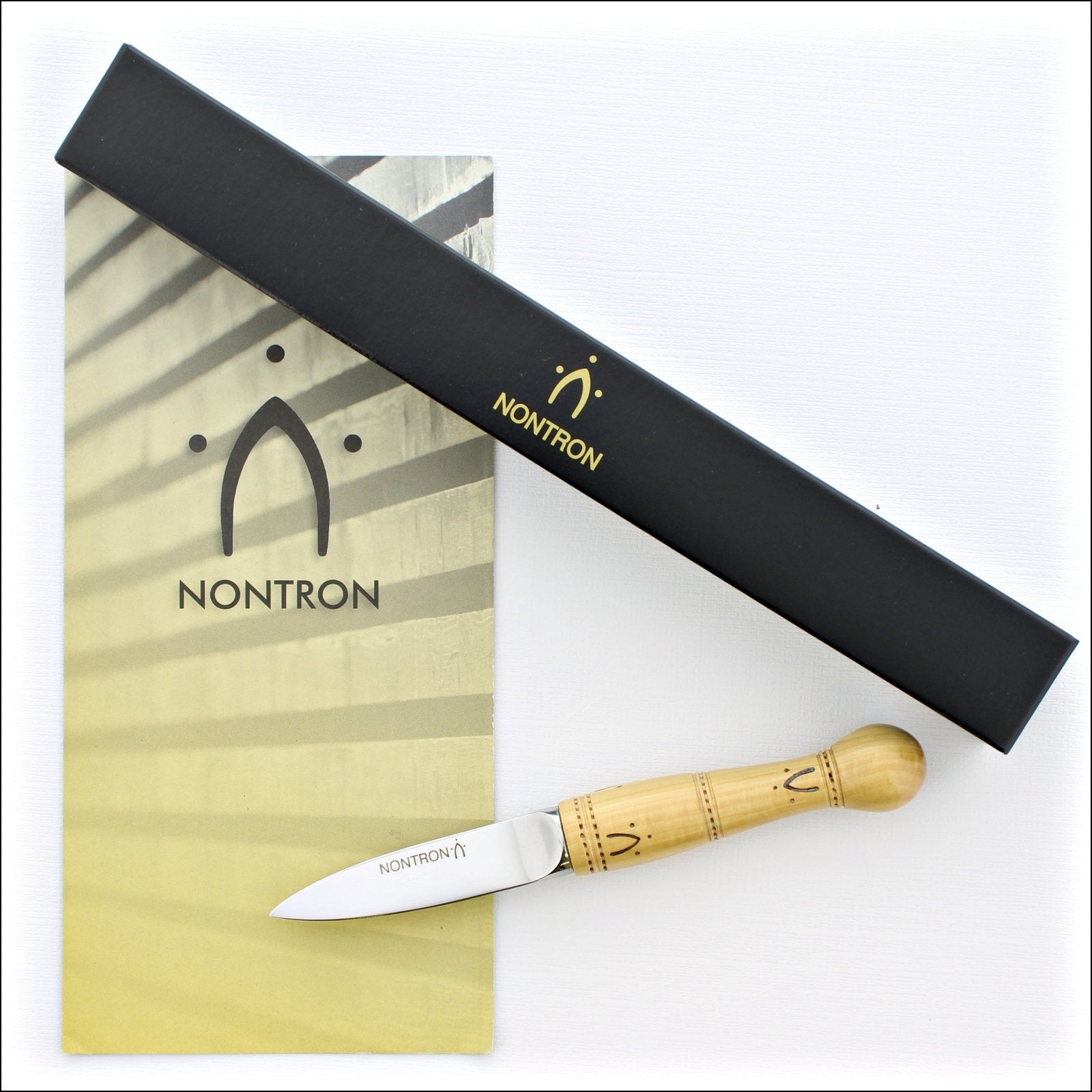 Nontron Oyster knife Boxwood Handle